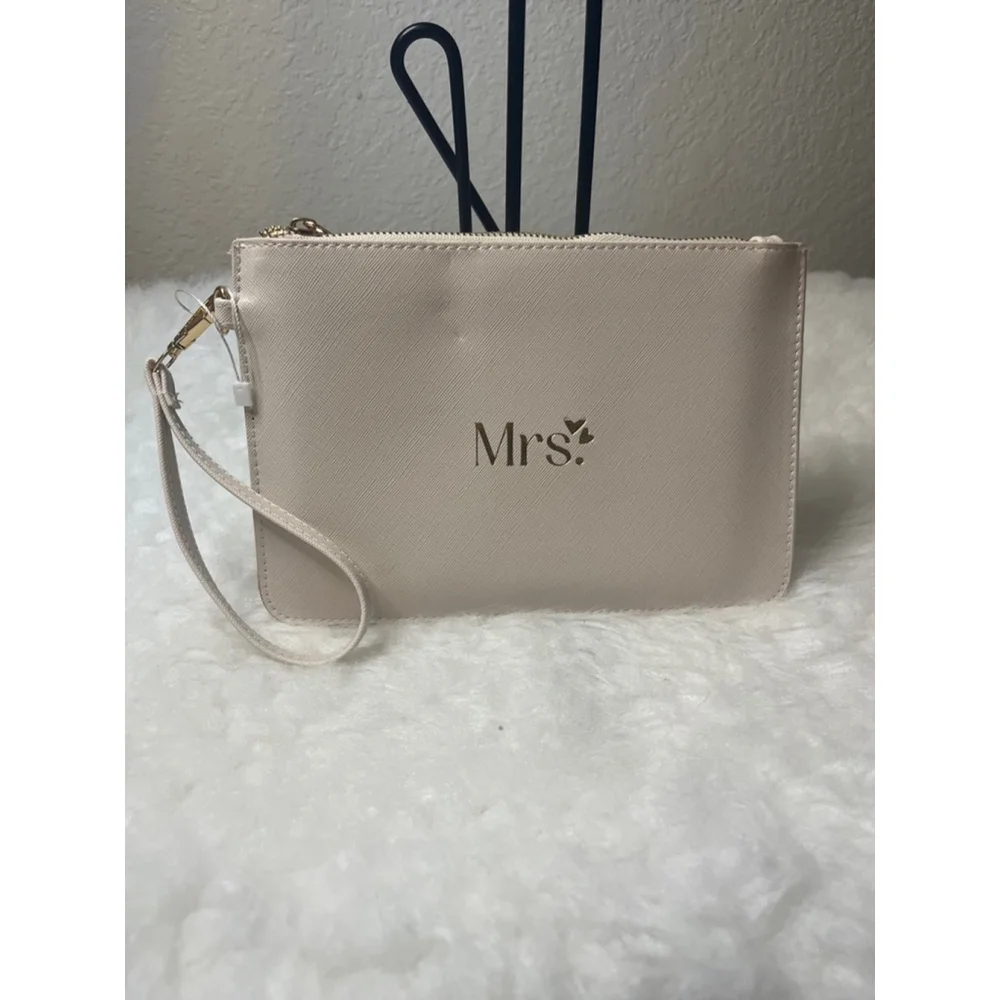 Clutch/Envelope Slim Handbag with handle Strap Beige Color Mrs. Logo